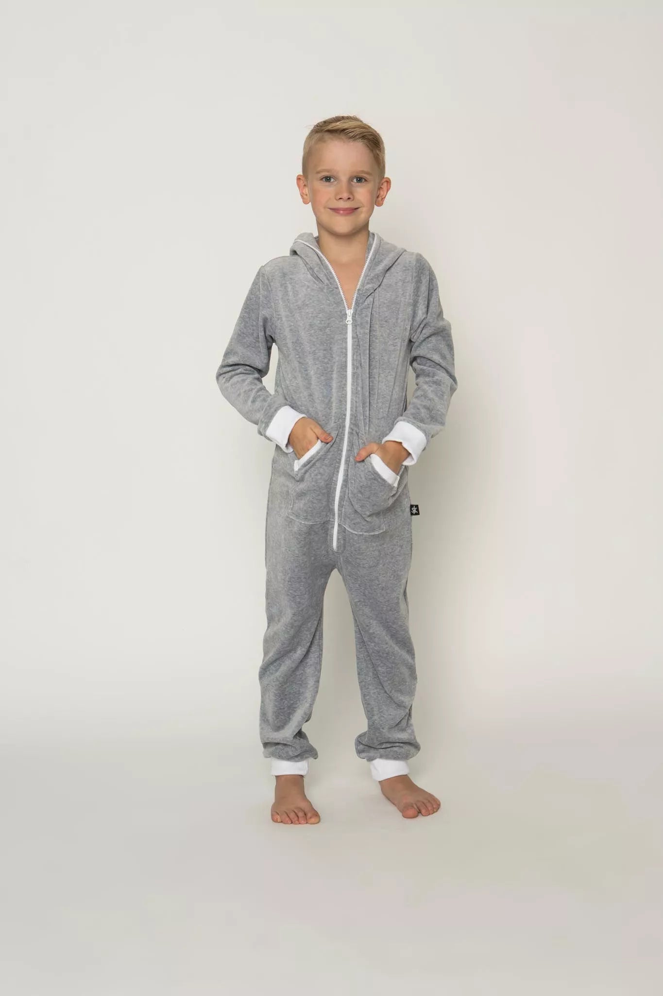 Sofa Killer šviesiai pilkas vaikiškas veliūrinis kombinezonas