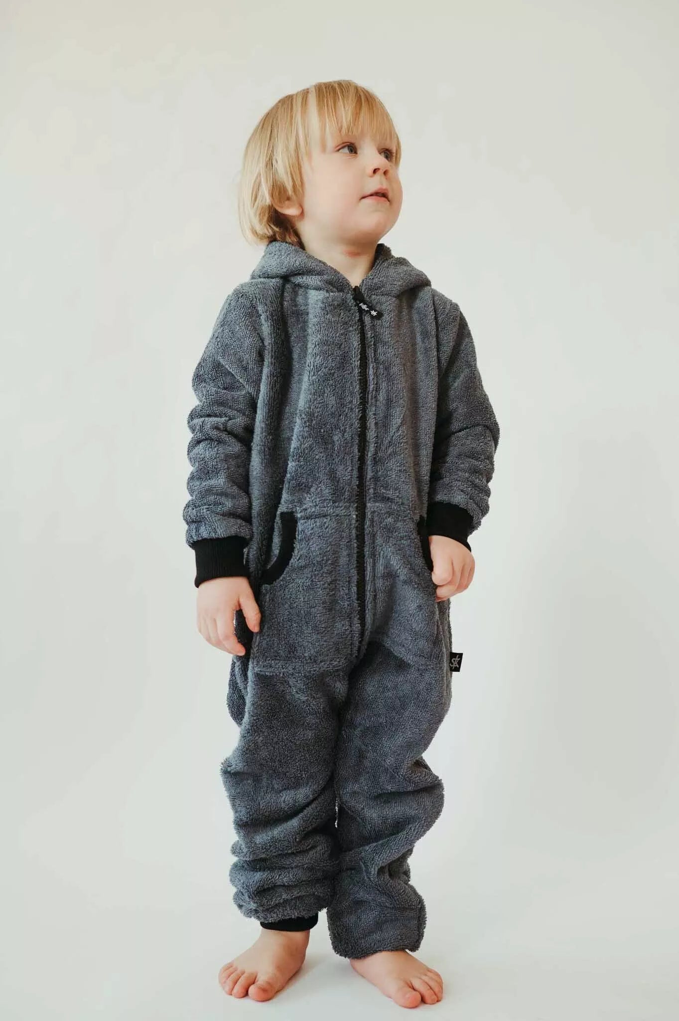 Sofa Killer vaikiškas tamsiai pilkas frotinis bambuko kombinezonas