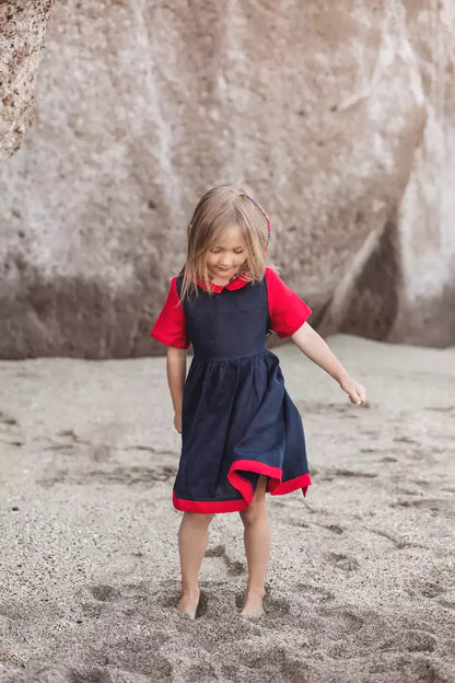 Sofa Killer tamsiai mėlynos ir raudonos spalvos vaikiška lininė suknelė