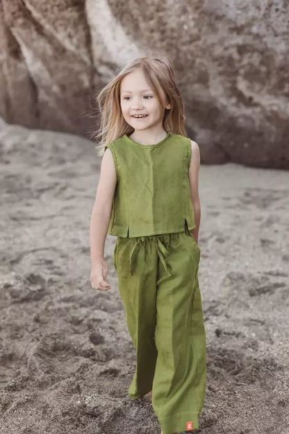 Sofa Killer samanų spalvos vaikiškas lininis kostiumėlis su kelnėmis