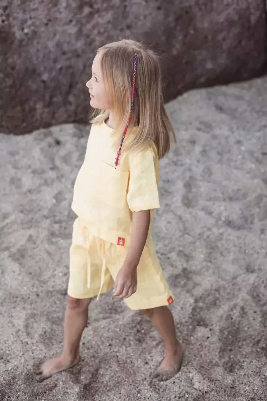 Sofa Killer citrinos spalvos vaikiškas lininis kostiumėlis su šortais